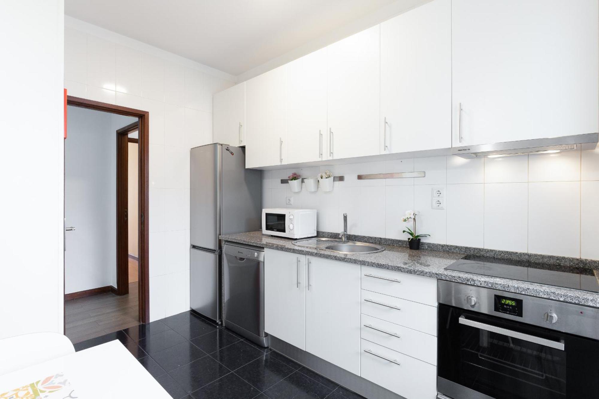 Host Wise Apartment Porto Ngoại thất bức ảnh
